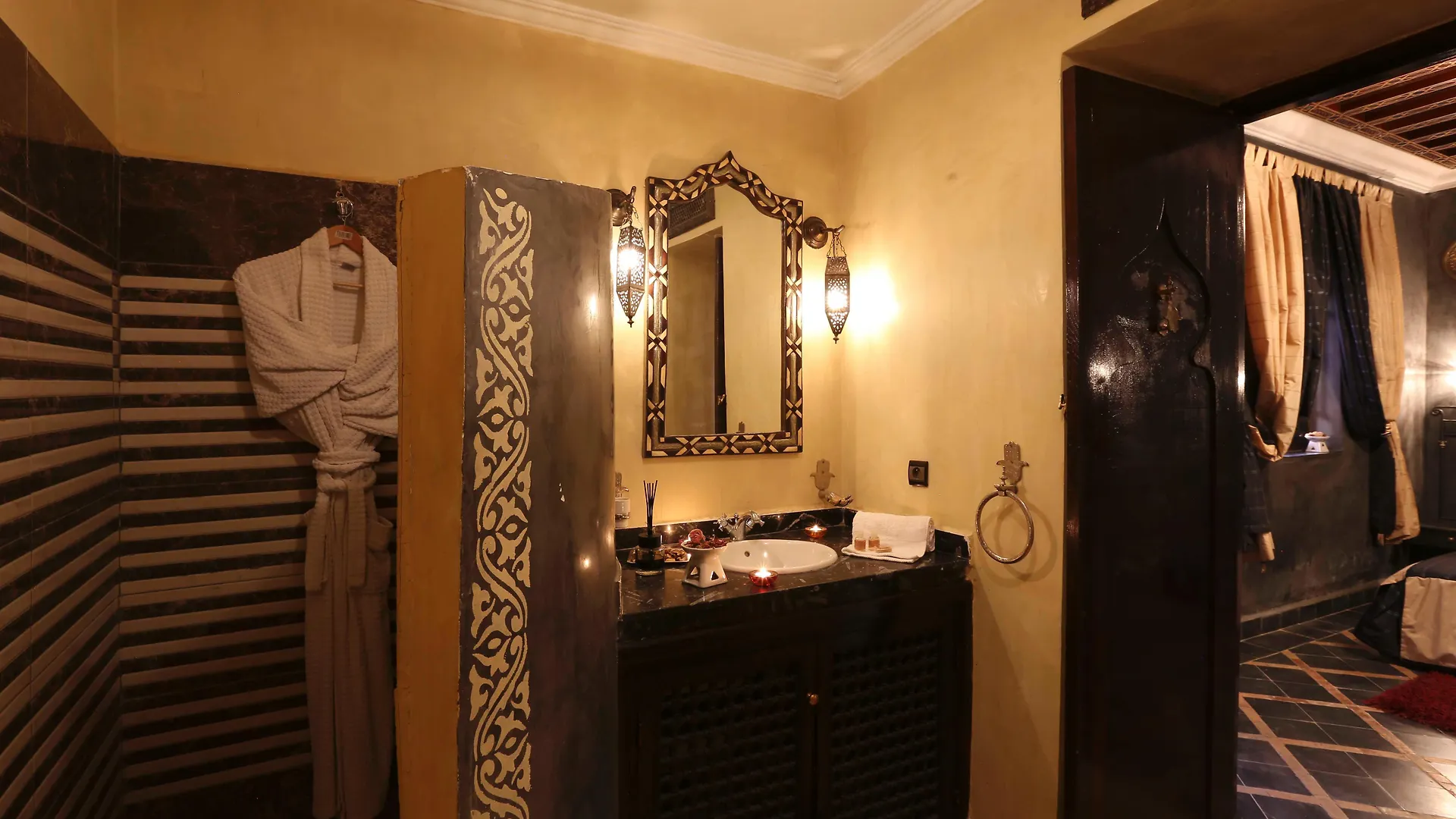 ****  Riad Mille Et Une Nuits Marrakesh Marocco